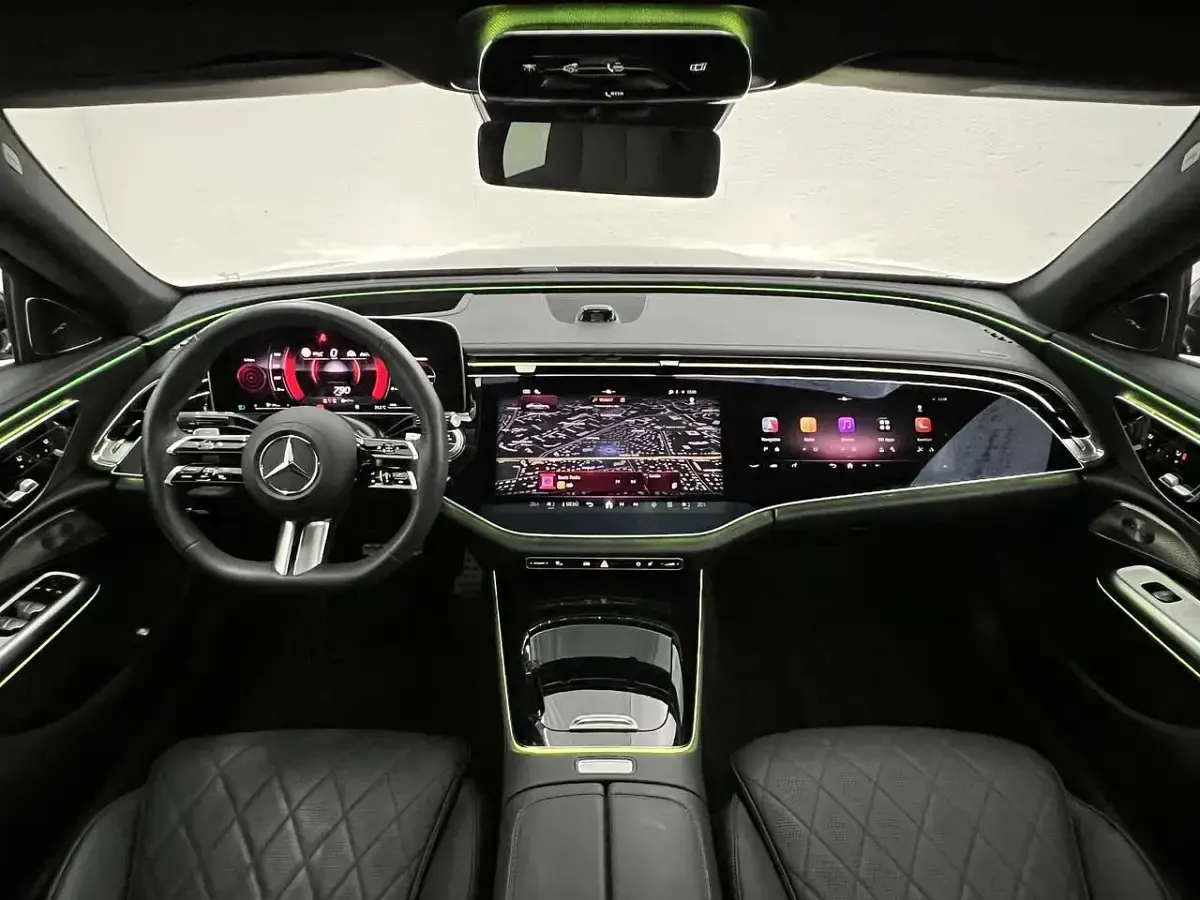 Gebraucht Mercedes E450 AMG Line Premium Plus 390 PS (286 kW) 2024 Schwarz Limousine