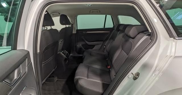 Gebraucht Skoda Superb Style 150 PS (110 kW) 2024 Metallic Kombi