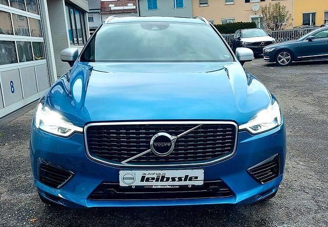 Bursting blue Gebraucht 2019 Volvo XC60 R-Design SUV | 39.990 € (Etwas zu teuer) - Bild 1/4