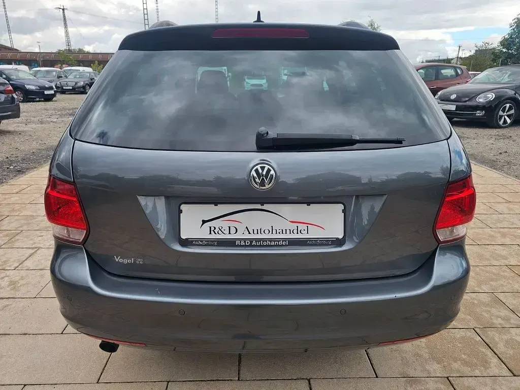 Gebraucht VW Golf VI Match 105 PS (77 kW) 2012 Grau Kleinwagen