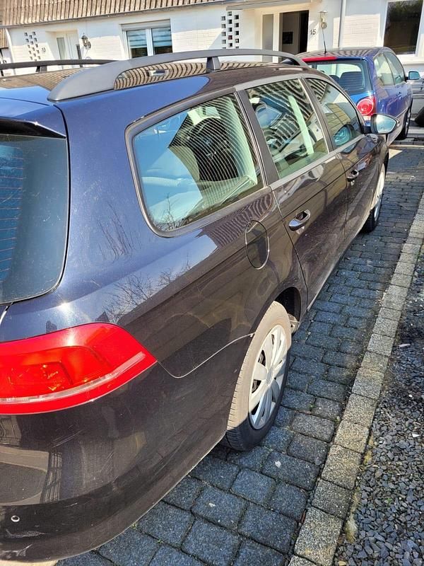 Gebraucht VW Passat 105 PS (77 kW) 2012 Schwarz Kombi