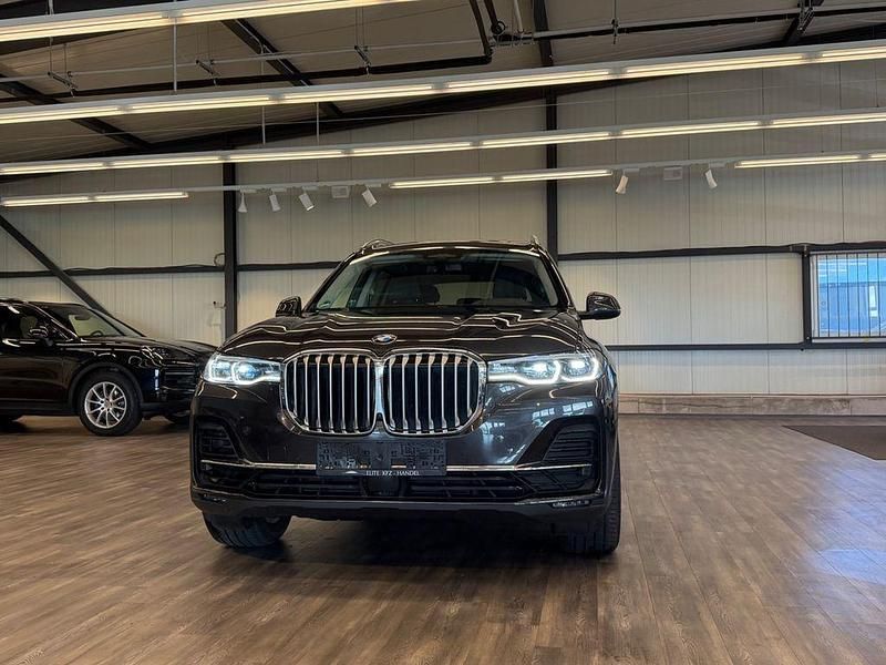 Gebraucht BMW X7 340 PS (250 kW) 2022 Sophistograu brillanteffekt me SUV