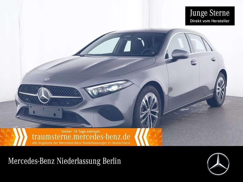 Grau Gebraucht 2024 Mercedes A180 Advanced Limousine | 27.290 € (Guter Preis) - Bild 1/3