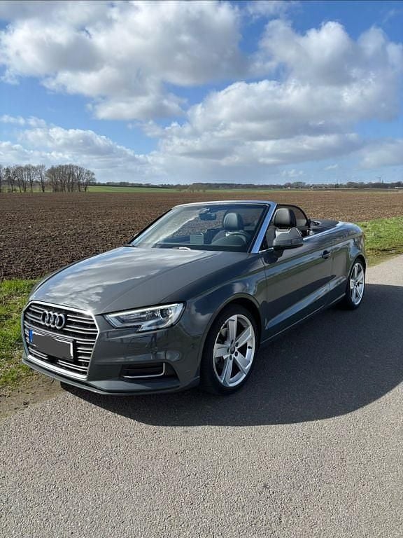 Gebraucht Audi A3 Cabriolet Design 150 PS (110 kW) 2018 Grau Cabrio