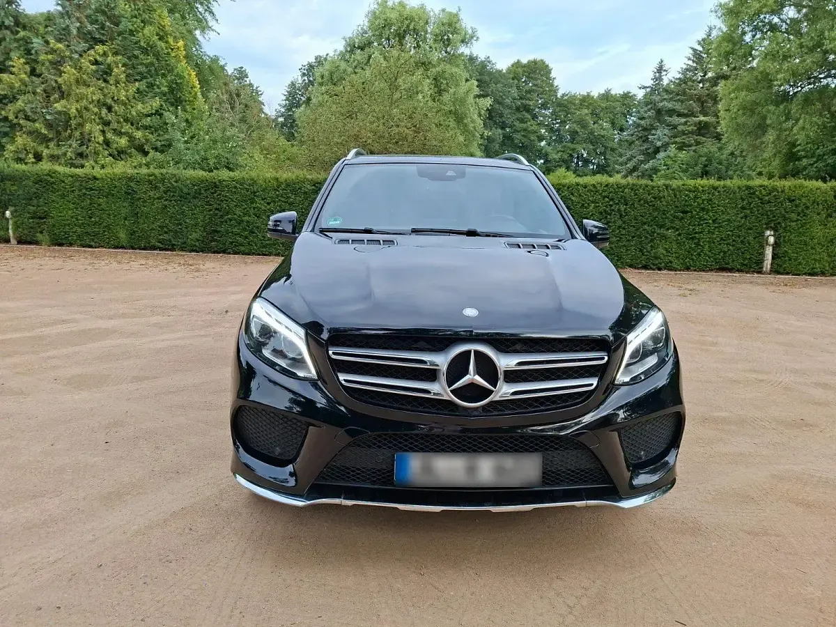 Gebraucht Mercedes GLE400 AMG line 333 PS (244 kW) 2016 Schwarz SUV