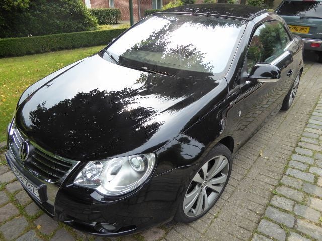 Gebraucht VW Eos Individual 140 PS (102 kW) 2007 Schwarz metallic Cabrio