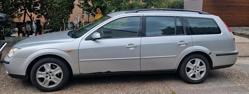 Silber Gebraucht 2002 Ford Mondeo Kombi | 1.100 € (Fairer Preis) - Bild 1/4