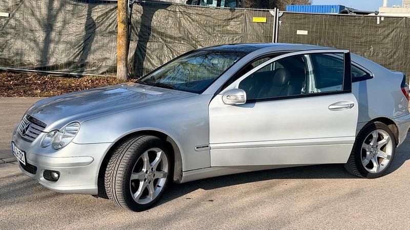 Gebraucht Mercedes C180 Sport Edition 148 PS (108 kW) 2006 Grau Coupé