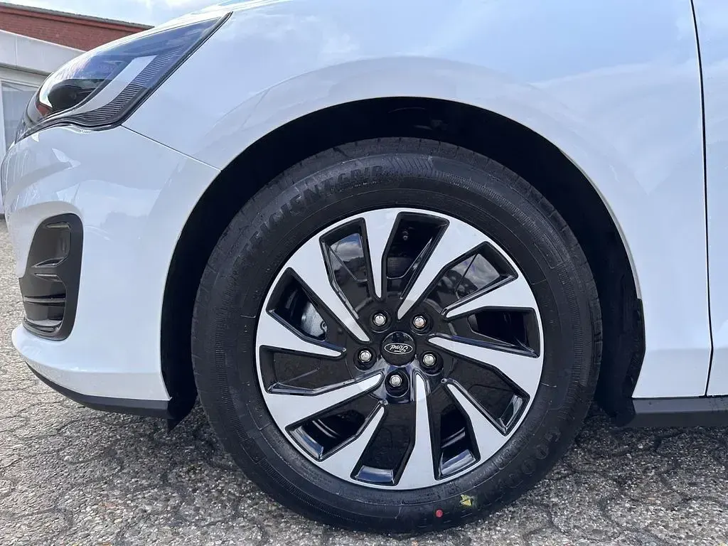 Nowe Ford Focus Titanium X 116 KM (85 kW) 2026 Biały Sedan/Limuzyna
