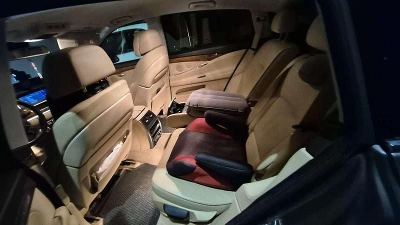 Grau Gebraucht 2010 BMW 535 Kleinwagen | 11.000 € (Fairer Preis) - Bild 1/4