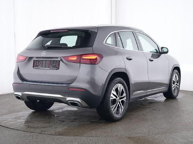 Gebraucht Mercedes GLA200 Progressive 163 PS (119 kW) 2024 SUV