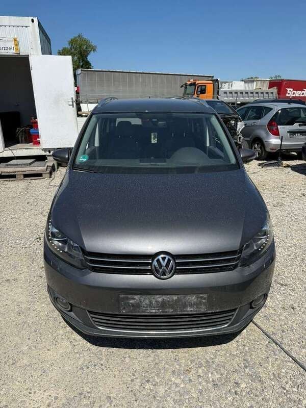 Grau Gebraucht 2012 VW Touran Cross Van / Kleinbus | 7.900 € (Superpreis) - Bild 1/4