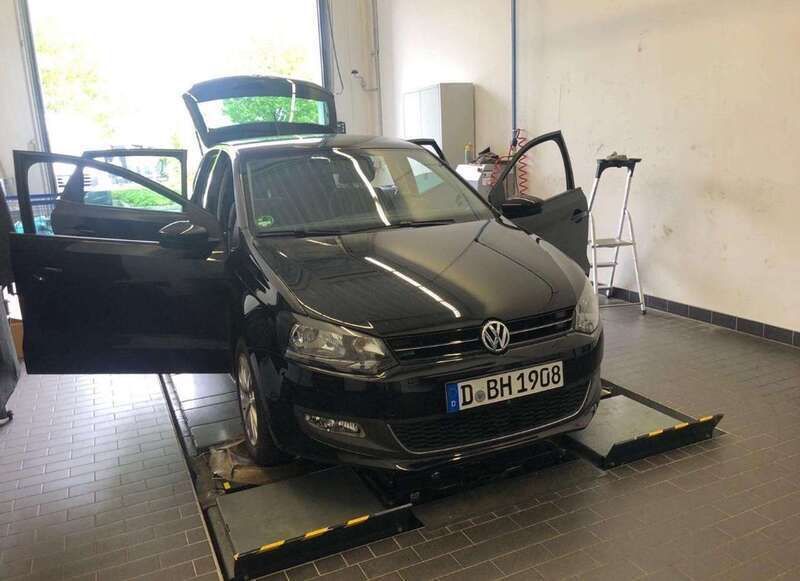 Schwarz Gebraucht 2012 VW Polo Trendline Kleinwagen | 5.400 € (Guter Preis) - Bild 1/4