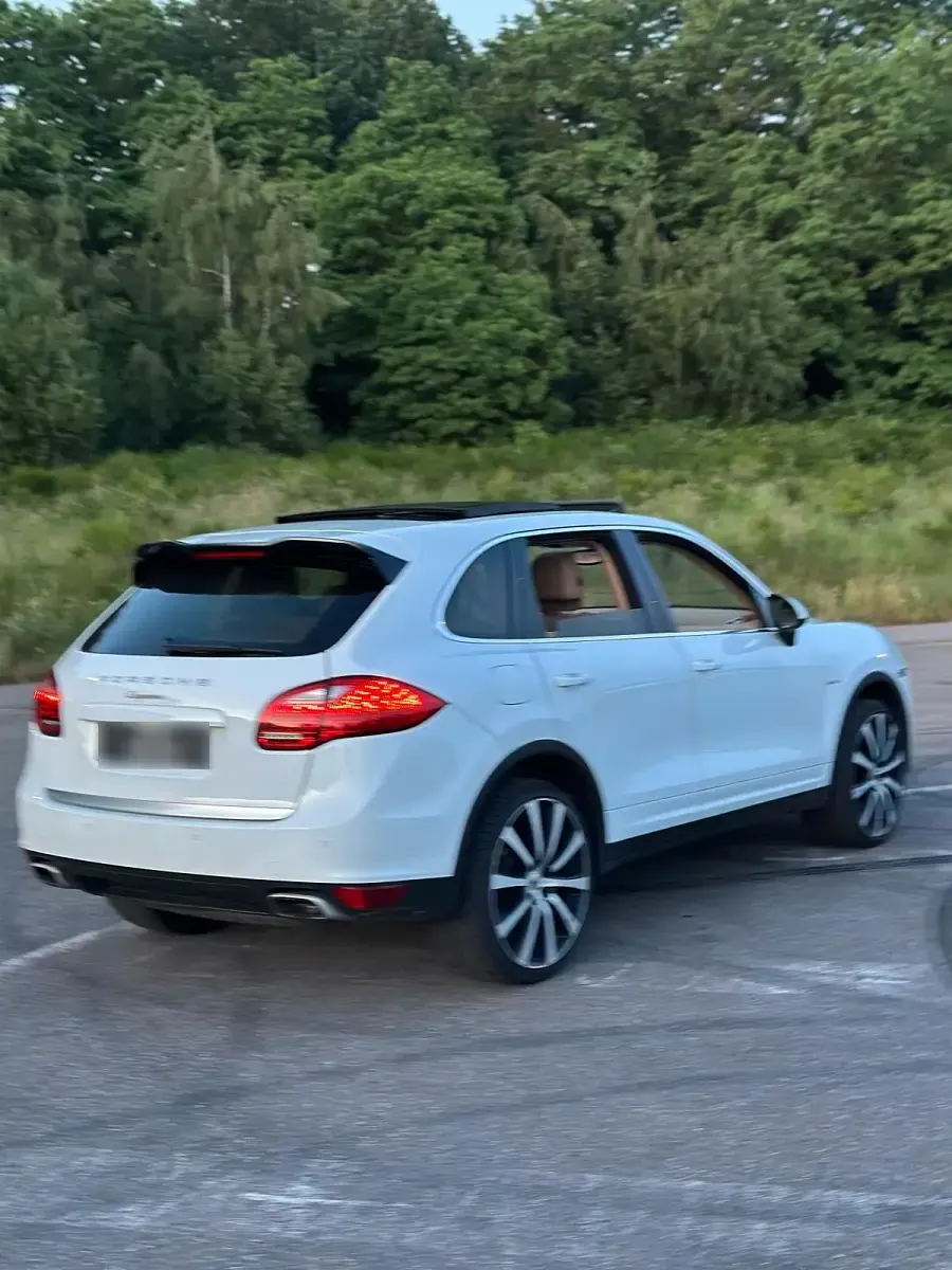 Gebraucht Porsche Cayenne 245 PS (180 kW) 2013 Weiß SUV