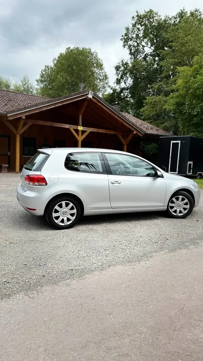 Gebraucht VW Golf 80 PS (58 kW) 2010 Silber Coupé