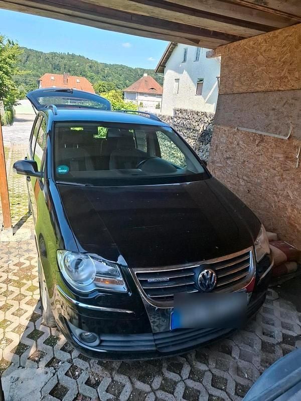 Schwarz Gebraucht 2009 VW Touran Van / Kleinbus | 5.500 € (Etwas zu teuer) - Bild 1/4