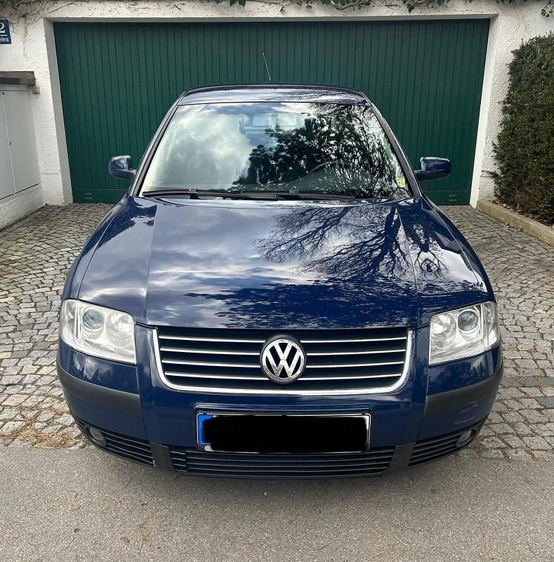 Gebraucht VW Passat 101 PS (74 kW) 2002 Blau Limousine