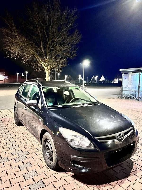 Gebraucht Hyundai i30 Style 140 PS (102 kW) 2009 Kombi
