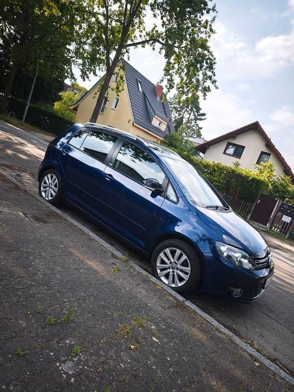 Schwarz Gebraucht 2012 VW Golf Plus Style Van / Kleinbus | 6.700 € (Fairer Preis) - Bild 1/4