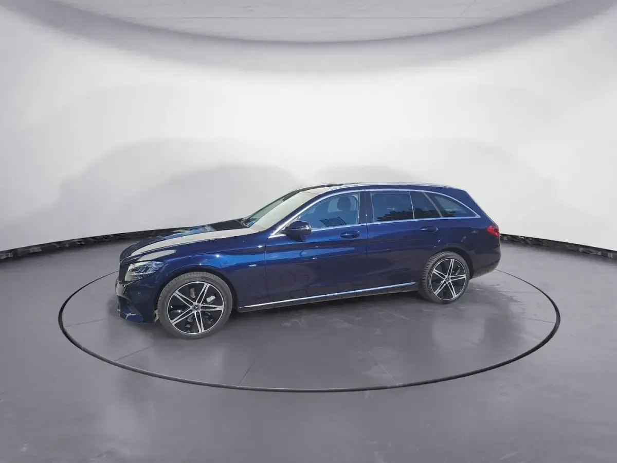 Gebraucht Mercedes E300 320 PS (235 kW) 2020 Blau Kombi