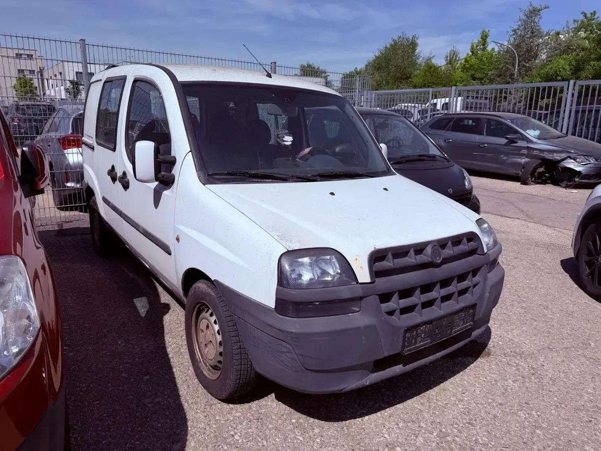 Gebraucht Fiat Doblò 101 PS (74 kW) 2002 Weiß Van / Kleinbus