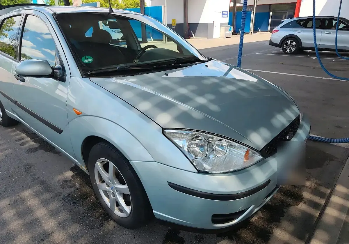 Gebraucht Ford Focus 101 PS (74 kW) 2003 Grau Kombi