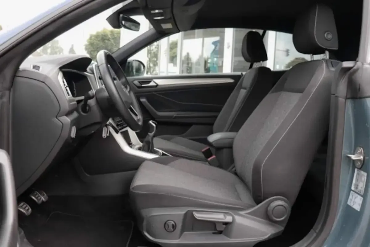 Gebraucht VW T-Roc Move 110 PS (80 kW) 2023 SUV