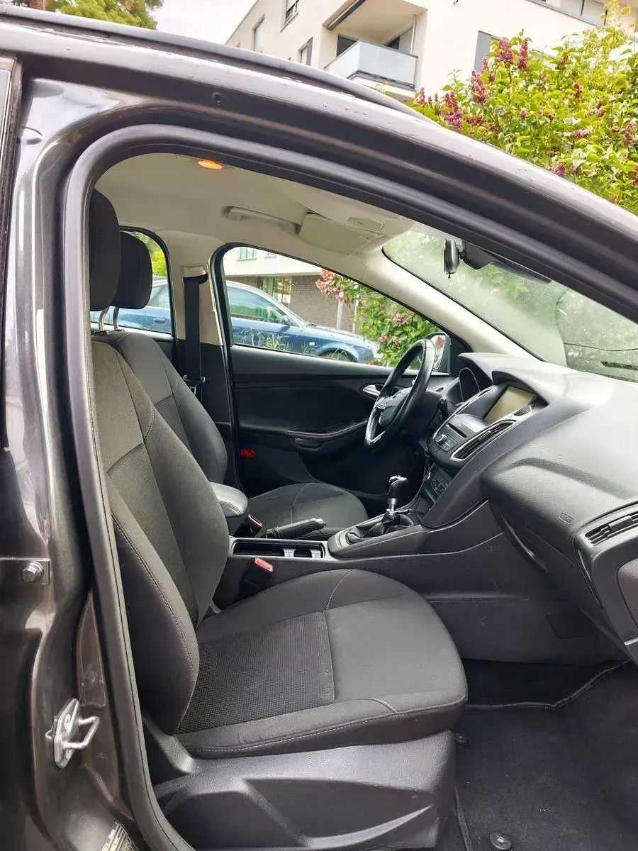Gebraucht Ford Focus Trend 101 PS (74 kW) 2015 Kombi