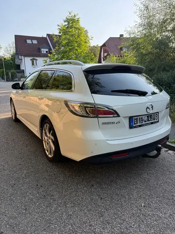 Gebraucht Mazda 6 Go 179 PS (131 kW) 2011 Weiß Limousine