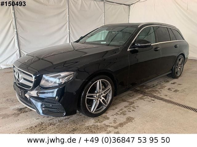 Black metallic Gebraucht 2017 Mercedes E350 AMG Kombi | 23.450 € (Superpreis) - Bild 1/4