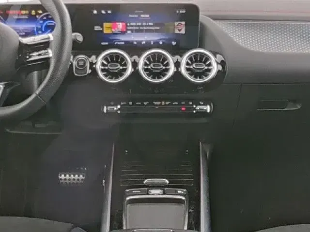 Gebraucht Mercedes EQA250 139 kW (190 PS) 2025 SUV