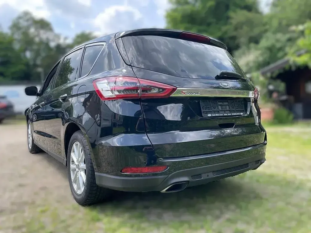 Gebraucht Ford S-MAX Titanium 241 PS (177 kW) 2018 Shadow black (mica) Van / Kleinbus