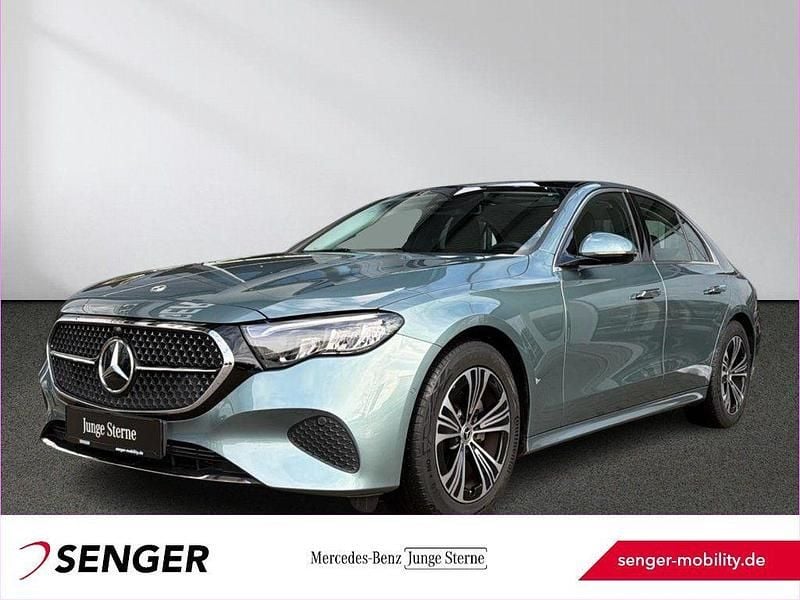 Gebraucht Mercedes E200 Avantgarde 204 PS (150 kW) 2024 Lack verdesilber metalli Limousine