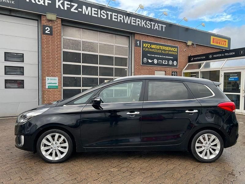 Gebraucht Kia Carens 141 PS (103 kW) 2015 Schwarz Van / Kleinbus