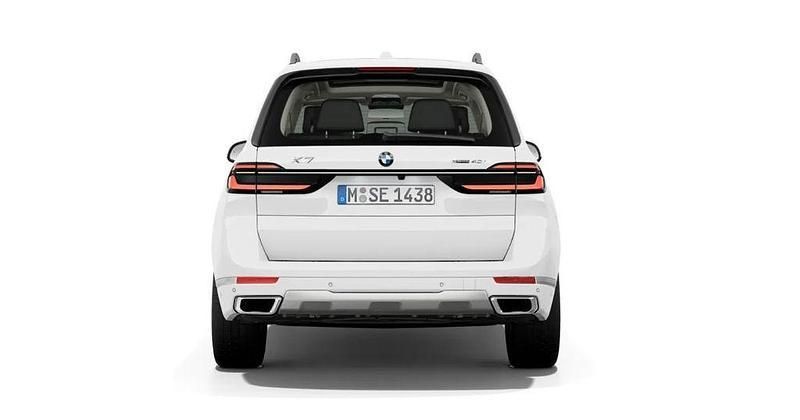 Neu BMW X7 Performance 352 PS (258 kW) 2025 Alpinweiß uni SUV