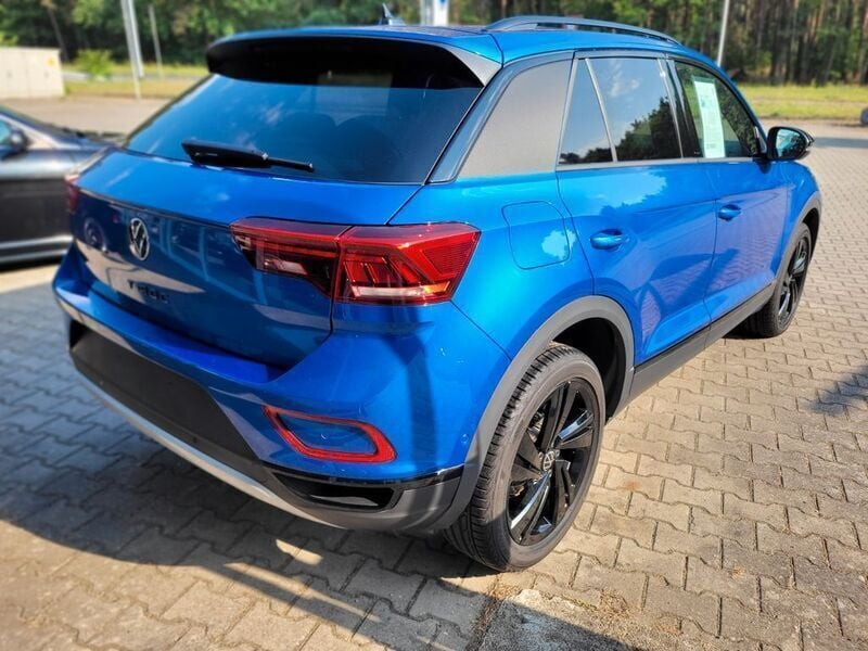 Usado VW T-Roc Style 150 HP (110 kW) 2024 Azul SUV