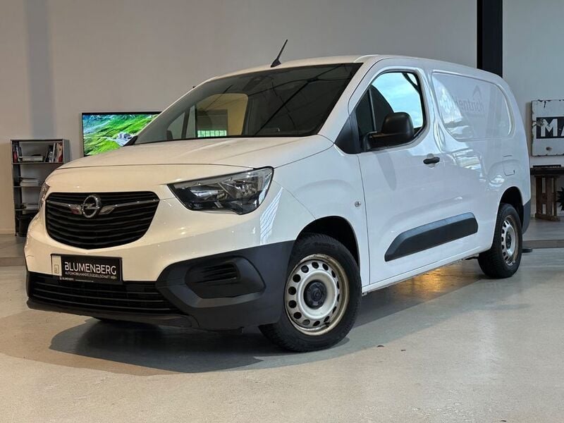 Weiß Gebraucht 2020 Opel Combo Selection Van / Kleinbus | 8.980 € (Fairer Preis) - Bild 1/4