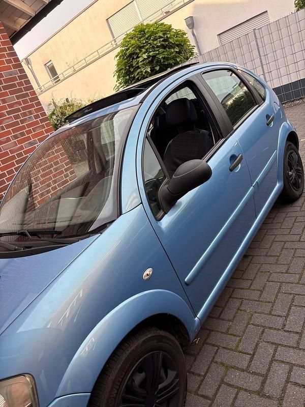 Blau Gebraucht 2006 Citroën C3 Kleinwagen | 1.000 € - Bild 1/4