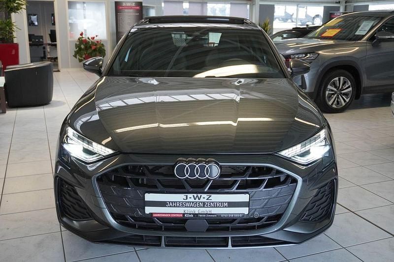 Gebraucht Audi A3 S-Line 150 PS (110 kW) 2025 Grau Limousine