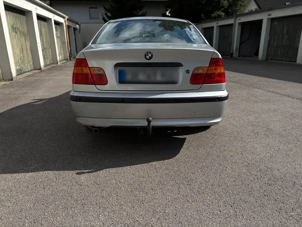 Gebraucht BMW 318 143 PS (105 kW) 2003 Grau Limousine