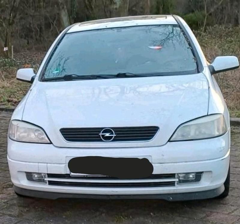 Weiß Gebraucht 1998 Opel Astra Limousine | 1.600 € (Superpreis) - Bild 1/4