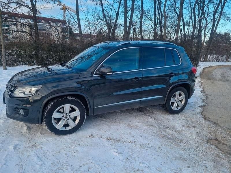 Grau Gebraucht 2016 VW Tiguan LOUNGE SUV | 14.000 € (Guter Preis) - Bild 1/4