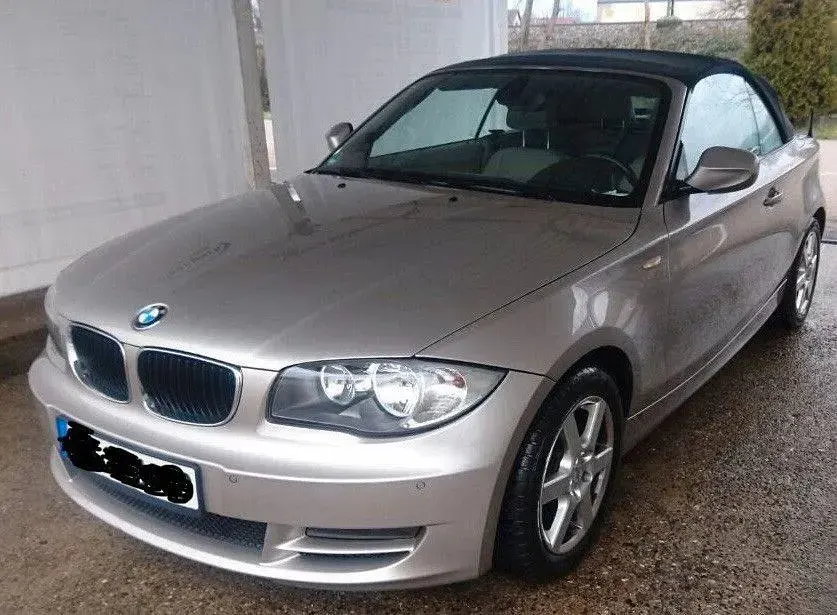 Gebraucht BMW 118 Cabriolet Sport Line 143 PS (105 kW) 2010 Beige Cabrio