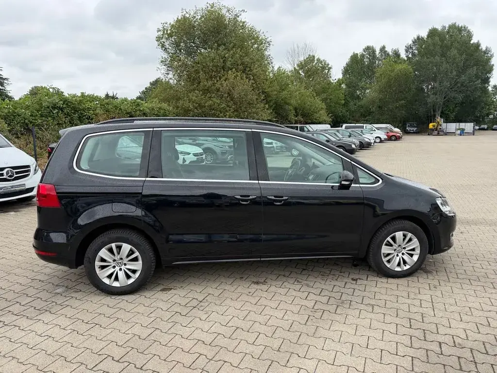 Gebraucht VW Sharan Comfortline 140 PS (102 kW) 2015 Schwarz Van / Kleinbus