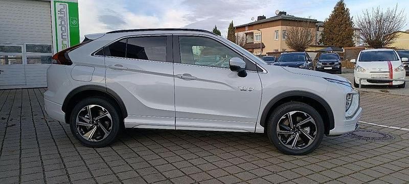 Gebraucht Mitsubishi Eclipse Cross Select 188 PS (138 kW) 2024 Weiß SUV
