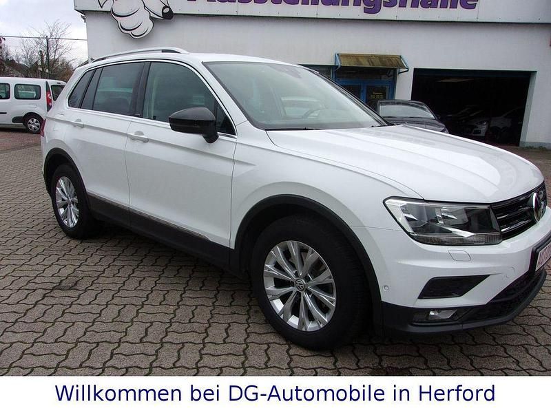 Weiß Gebraucht 2020 VW Tiguan IQ Drive SUV | 23.500 € (Guter Preis) - Bild 1/4