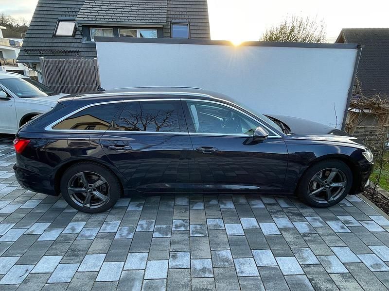 Blau Gebraucht 2019 Audi A6 Ambiente Kombi | 28.950 € (Fairer Preis) - Bild 1/4