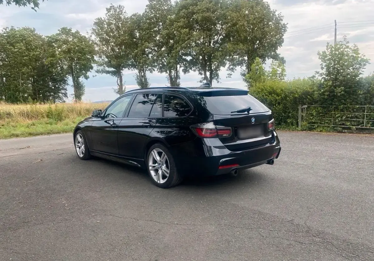 Gebraucht BMW 330 260 PS (191 kW) 2013 Schwarz Kombi