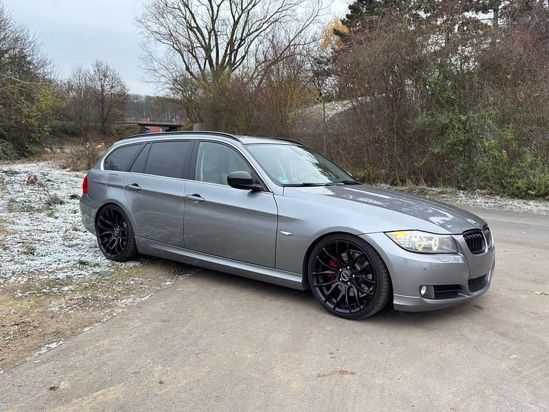 Gebraucht BMW 325 204 PS (150 kW) 2011 Andere farben Kombi