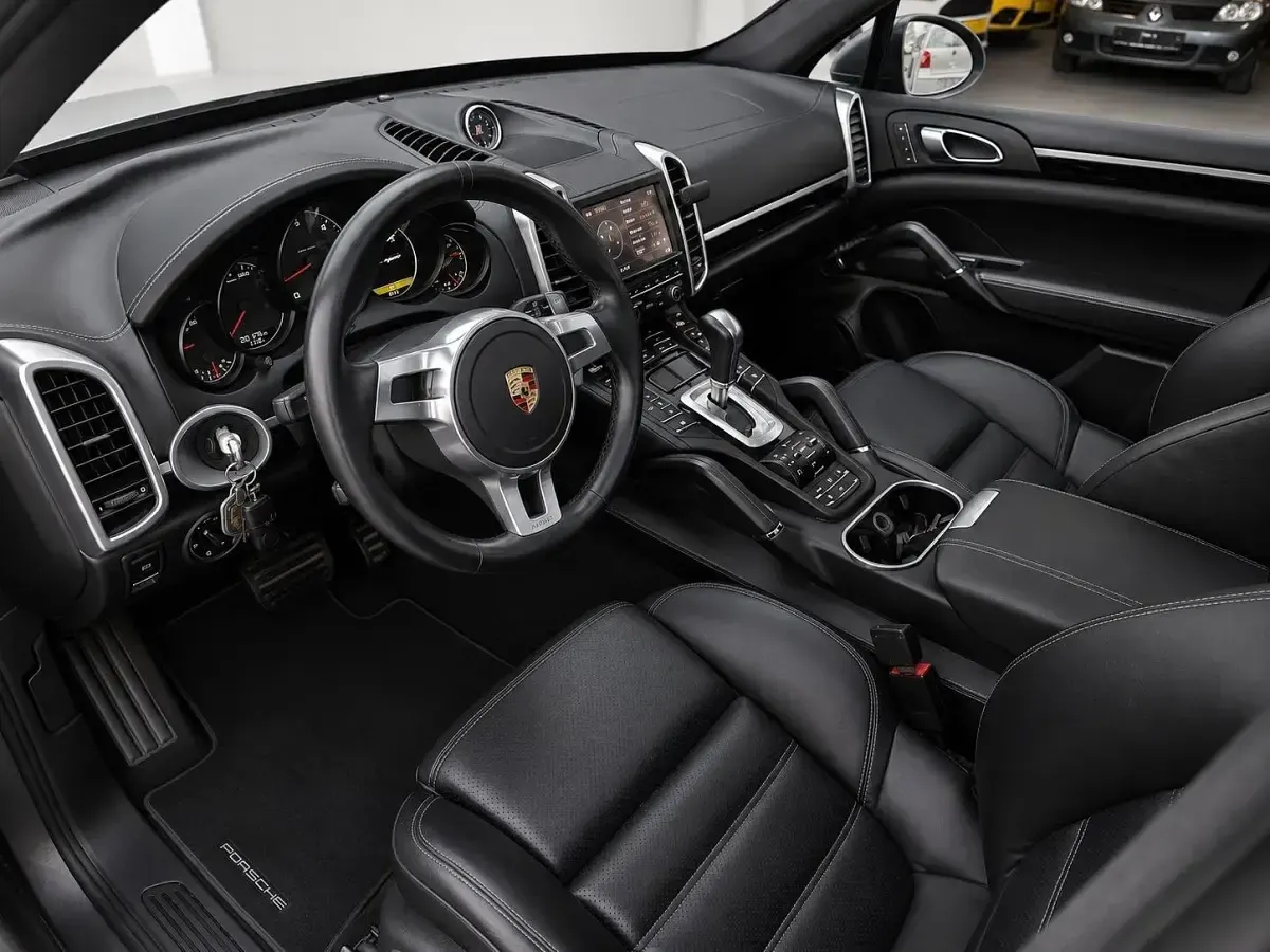 Gebraucht Porsche Cayenne Sport 245 PS (180 kW) 2011 Grau SUV
